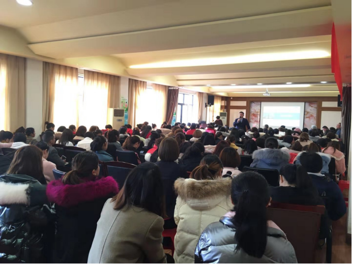 20191230滕洪芳-浩泽助力邵阳优康一亲公司年会新闻稿250.png 20191230滕洪芳-浩泽助力邵阳优康一亲公司年会新闻稿250.png